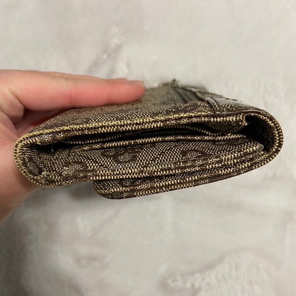 Guess wallet - Picture 3 of 10